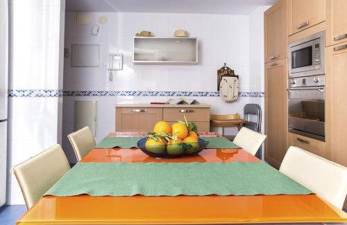 Cruz de Humilladero Apartment | Sea & Wave Palencia Superior Pool Apartment