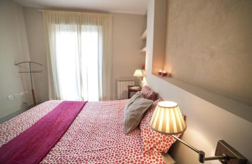 Cruz de Humilladero Apartment | Sea & Wave Palencia Superior Pool Apartment