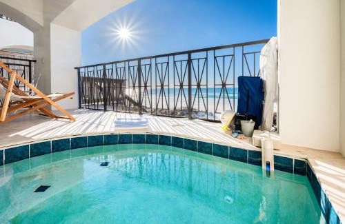 Frangista Beach House | Seabird by AvantStay Beachfront Home w Plunge Pool Amazing Views