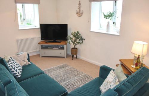 Llanddulas House | Seabreeze Cottage 2 bedroom - Sleeps 6 - Bron-Y-Wendon Holiday Park