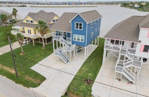 El Lago House | Seabrook Shores 3br Bayfront Hideaway W Deck