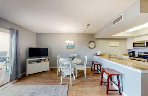 Gulf Shores Condo | Seacrest Gulf Front Unit 202 - Great Rates