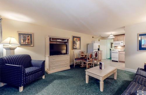 Ogunquit Apartment | Seafarer Resort