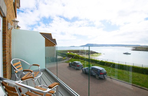 Wyke Regis House | Seafarer - Three Bedroom House, Sleeps 6