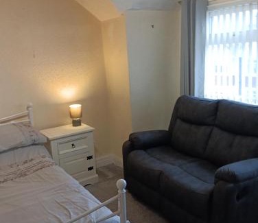 South Shore House | Seaforth Guest House - Pleasure Beach