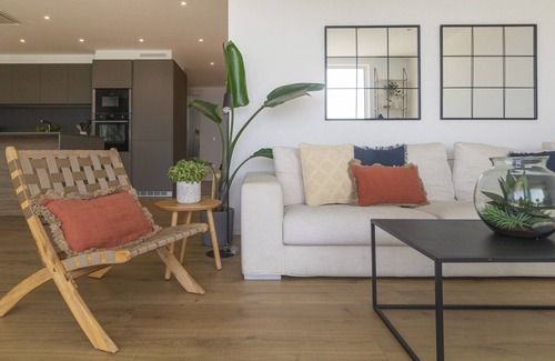 Calella Apartment | Seafront Apartment in Calella with Beach Access