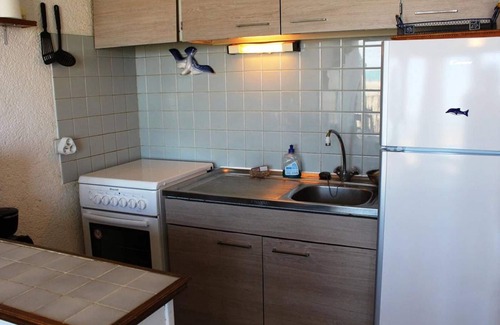 Port-la-Nouvelle Apartment | Seafront apt, 1 bedroom, balcony, washing machine, 5 pax