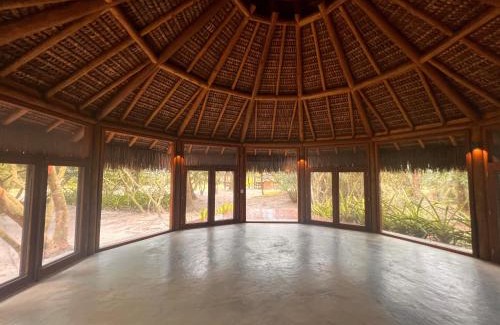 Aritagua Ski Chalet | Seafront Chalet Cocoa Coast