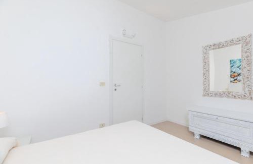 Capo Coda Cavallo Apartment | Seafront House Salina - beach and nature