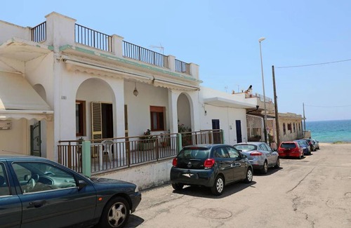 Marina di Mancaversa House | Seafront sea view house puglia