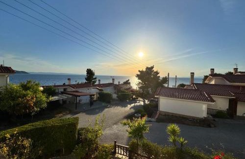 Neos Marmaras Apartment | Seafront Private Apartment