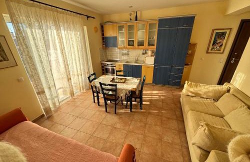 Neos Marmaras Apartment | Seafront Private Apartment