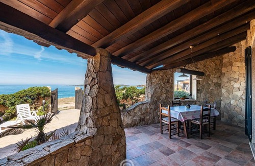 San Vero Milis Villa | Seafront Rustic Hideaway
