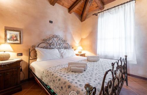 San Vero Milis Villa | Seafront Rustic Hideaway