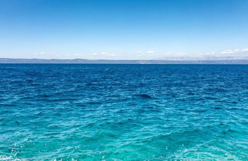 Prigradica Villa | Seafront Villa Endless View