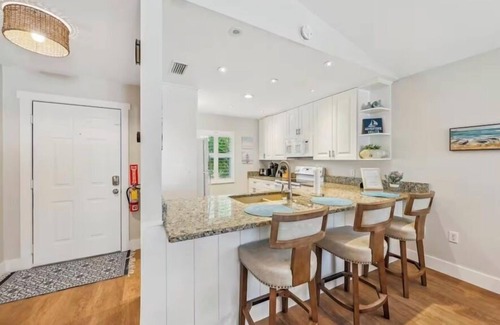South Sarasota House | SeaGlass: New Renovation Sleep 12 Hot tub, Pool