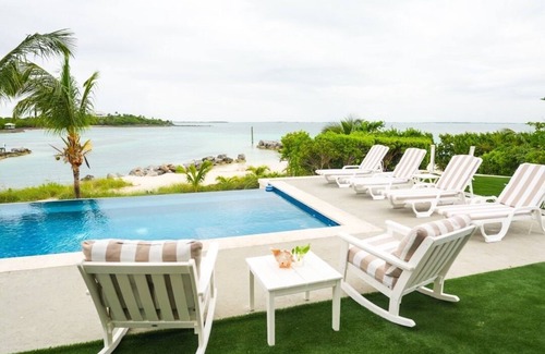 Man O War Cay House | SeaGlassFound*Heated Pool*Boats Included*3 Beaches*5 Cottages*20 Acre Peninsula