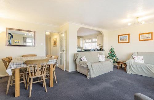 Lydd-on-Sea House | Seagrass