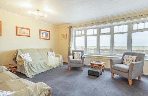 Lydd-on-Sea House | Seagrass