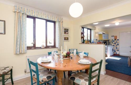 Holt House | Seagulls