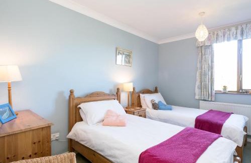 Holt House | Seagulls