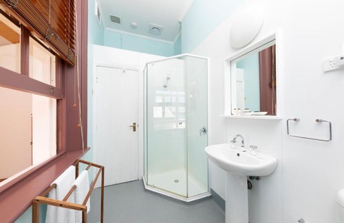 Seal Rocks House | Seal Rocks Lighthouse Cottages