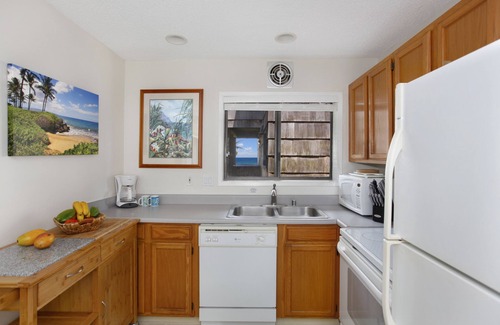 Princeville Condo | Sealodge B-9, Charming corner unit-atop the cliffs on North Shore of Kauai.