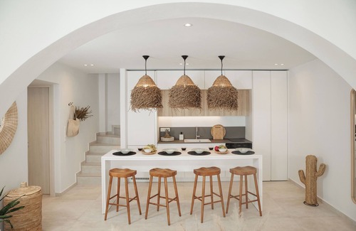 Maragas Apartment | Seanfinity Beachfront Suites