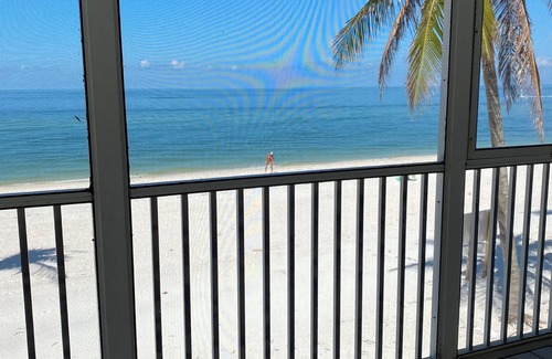 Bonita Springs House | Seas The Day at this Bonita Beach Cottage directly on the beach 2 story views !