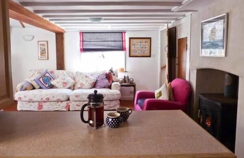 Deal Cottage | SEASHELL COTTAGE, family friendly, character holiday cottage in Deal