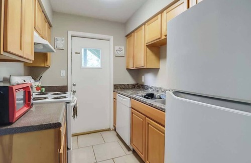 Pascagoula Condo | Seashell Suite: Coastal Bliss