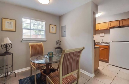 Pascagoula Condo | Seashell Suite: Coastal Bliss
