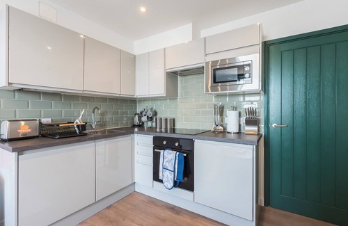 Burnham-on-Sea Apartment | Seashells - Ground Floor Seafront Apartment - Burnham on Sea - Free Parking