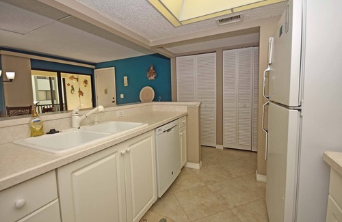 Englewood Condo | Seashells on the Beach