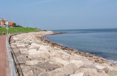 Rhos on Sea Apartment | SEASHELLS, pet friendly, country holiday cottage in Rhos-On-Sea