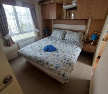 New Forest District Apartment | Seaside caravan Hoburne Naish Holiday Park Naish Common 83