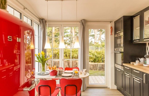 Barneville-Carteret Cottage | Seaside Charm: Cozy Cottage with Private Garden & Modern Amenities