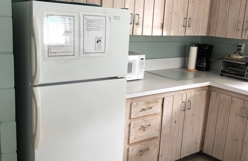 Englewood Cottage | Seaside Cottage- just steps from the beach on Manasota Key