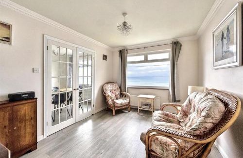 Porthleven House | Seaside Escape-Sleeps10-Family&PetFriendly-Balcony