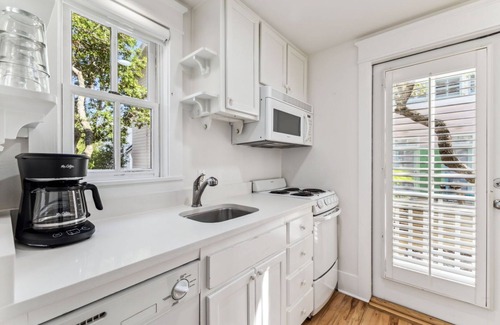 Seaside Cottage | SEASIDE - Fall Available! 1 BR Cottage 75 feet from beach access