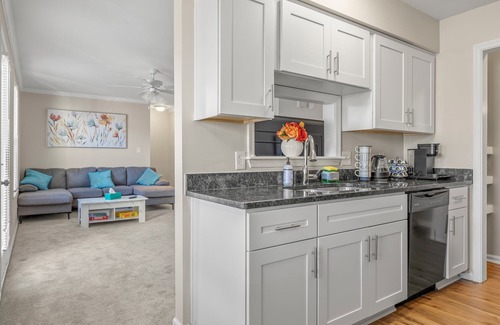 Norfolk Apartment | Seaside Luxury Retreat - U. Peaceful getaway or an adventure-filled retreat!