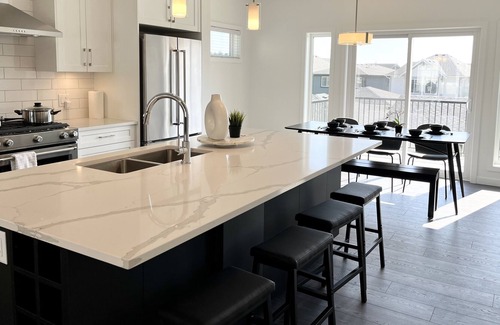 Colwood House | Seaside Modern Brand New Home close to Beach