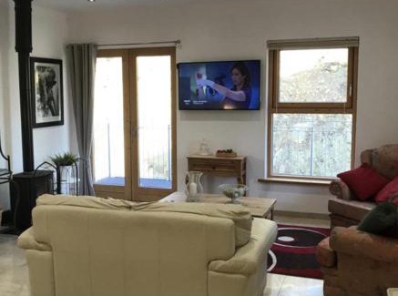Fahan Apartment | Seaside Serenity Escape in Fahan