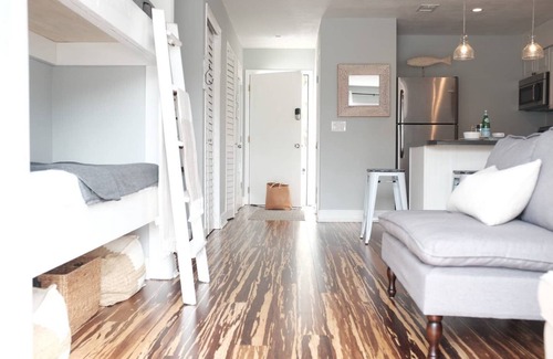 Destin Apartment | SeaSide Studio - 5 min walk to the beach!