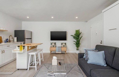 Marina Peninsula Apartment | Seaside Studio, A/C, Parking, WD