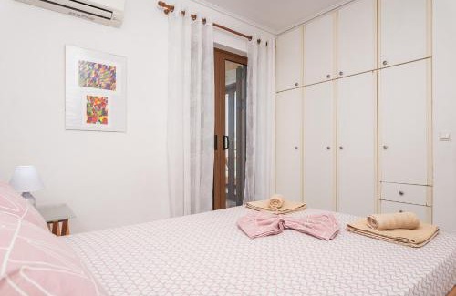 Ireon Apartment | Seaside studio in Ireo with a breathtaking view