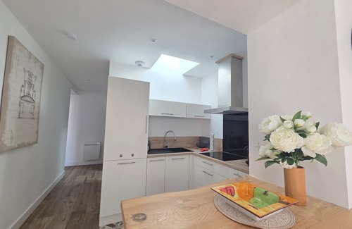 Le Cormier House | Seaside Vacation Home in La Plaine-sur-Mer - 3 Bedrooms, Sleeps 6, Near Beach