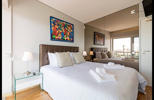 Povoa De Varzim Apartment | Seaside View 2BR in Póvoa by LovelyStay