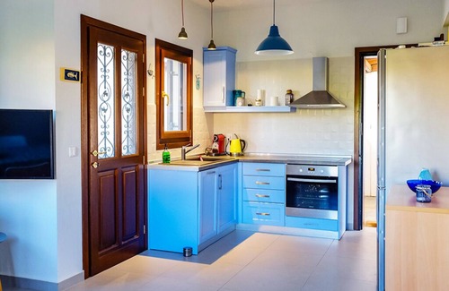 Nikita House | "Seasidelongo" Vacation houses less than a minute walk from the beach of Nikitι
