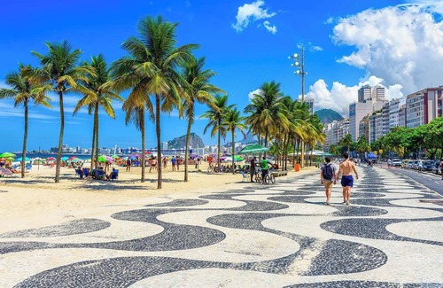 Copacabana Apartment | Season, best point of Copacabana! Fit-studio near the beach and trade